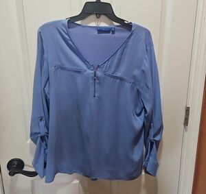 Apt. 9 Blue Blouse with Chic Design